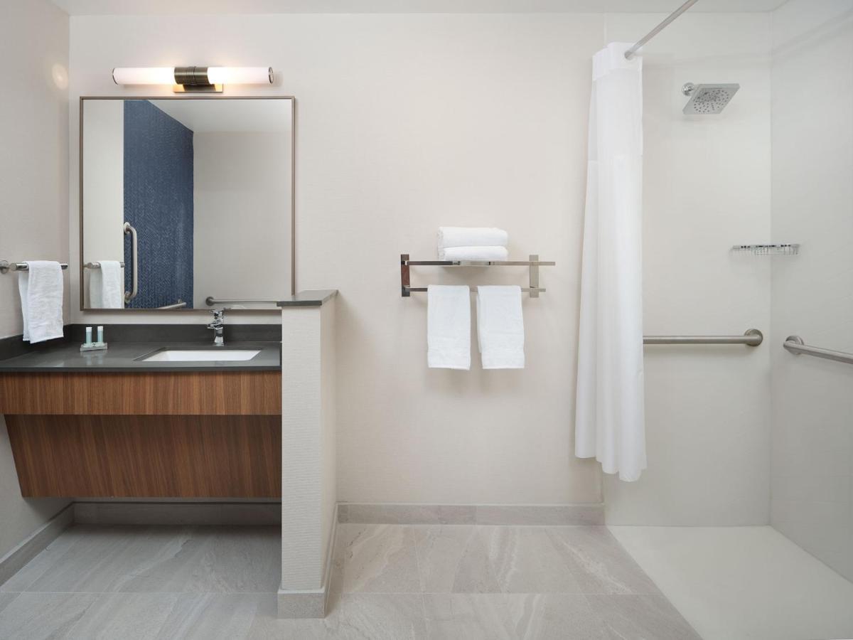 Fairfield Inn & Suites By Marriott Fort Lauderdale Northwest Tamarac Exterior photo