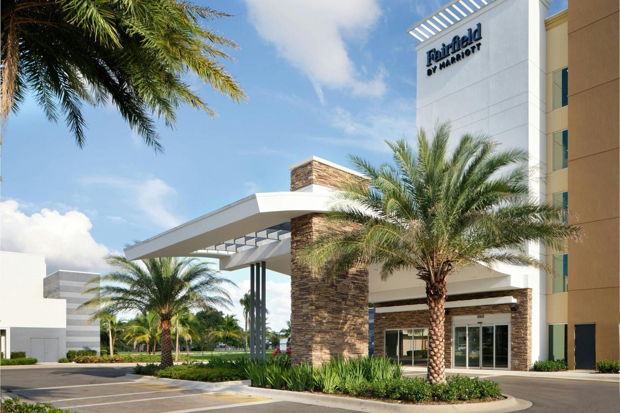 Fairfield Inn & Suites By Marriott Fort Lauderdale Northwest Tamarac Exterior photo